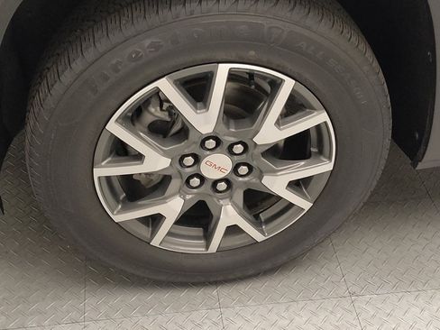 Used 2022 GMC Acadia SLE FWD image 31
