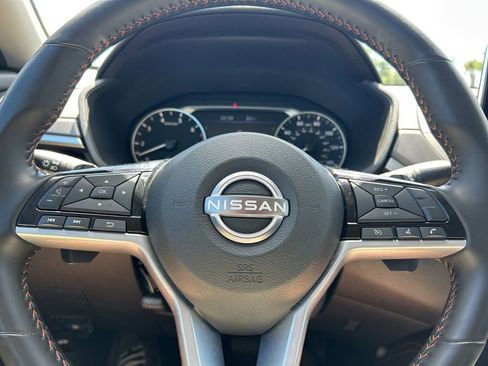Used 2025 Nissan Altima 2.5 SR AWD/4WD image 23