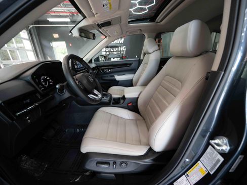 Used 2025 Honda CR-V EX-L image 9