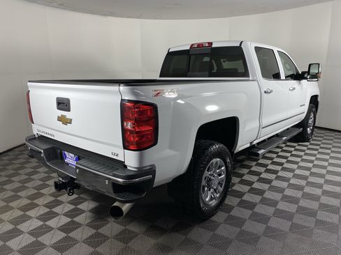Used 2019 Chevrolet Silverado 3500 LTZ image 8