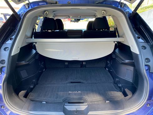 Used 2019 Nissan Rogue SV w/ Premium Package image 21