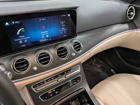 Used 2023 Mercedes-Benz E 350 4MATIC Sedan image 11