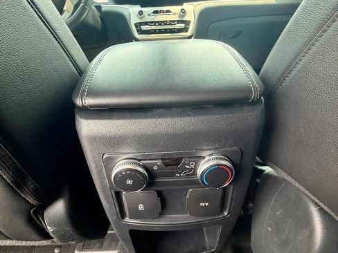 Used 2021 Ford Explorer XLT w/ Equipment Group 202A AWD/4WD image 20