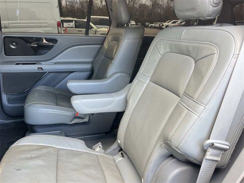 Used 2020 Lincoln Aviator Reserve w/ Equipment Group 201A image 22