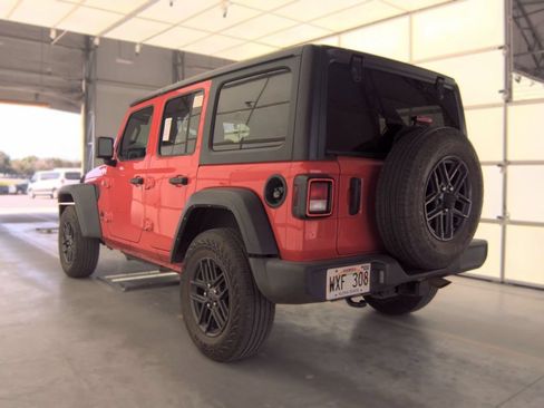 Used 2024 Jeep Wrangler Unlimited Sport AWD/4WD image 6