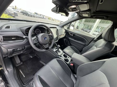 Used 2025 Subaru Forester Touring image 10