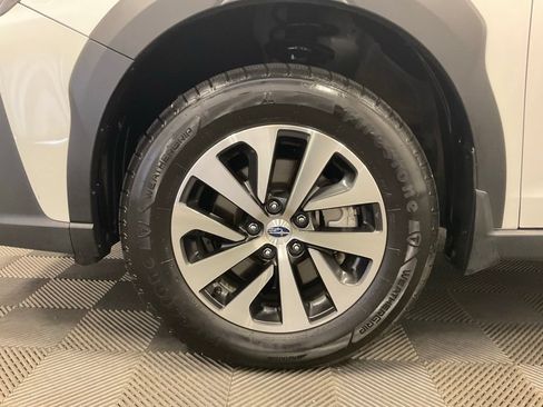 Used 2025 Subaru Outback Premium AWD/4WD image 15