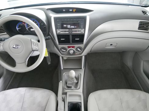 Used 2010 Subaru Forester 2.5X Premium image 10