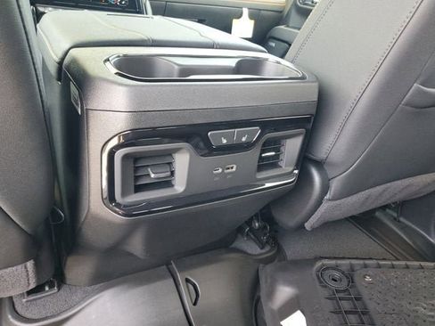 New 2026 GMC Sierra 3500 AT4 w/ AT4 Premium Plus Package AWD/4WD image 17