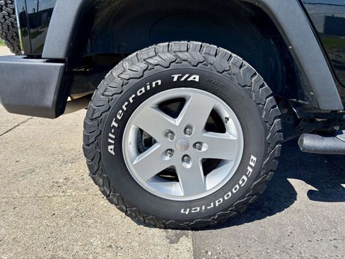 Used 2017 Jeep Wrangler Unlimited Sport w/ Quick Order Package 24S AWD/4WD image 30
