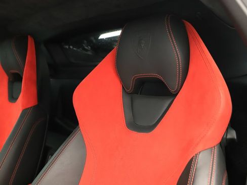 Used 2015 Lamborghini Huracan LP 610-4 AWD/4WD image 21