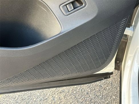 Used 2024 Volkswagen Atlas SE image 22