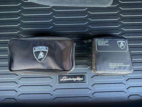 Used 2024 Lamborghini Urus S AWD/4WD image 41