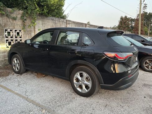 Used 2025 Honda HR-V LX image 3