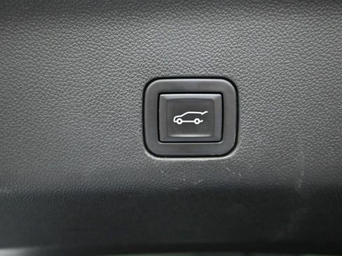 Used 2023 Chevrolet Tahoe Premier w/ Advanced Technology Package AWD/4WD image 21