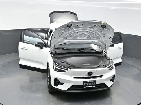 Used 2023 Volvo C40 P8 Recharge Ultimate w/ Protection Package Premier AWD/4WD image 38