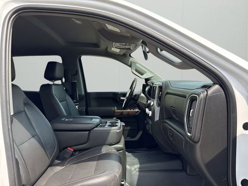 Used 2019 GMC Sierra 1500 SLT w/ X31 Off-Road Package AWD/4WD image 11