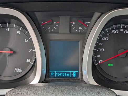 Used 2017 Chevrolet Equinox LS FWD image 22