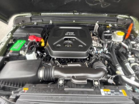 Used 2021 Jeep Wrangler Unlimited Sahara w/ Cold Weather Group image 38