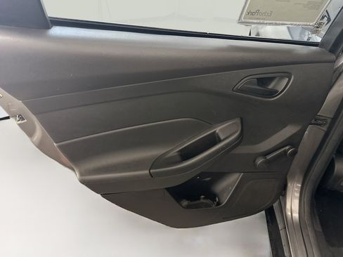 Used 2014 Ford Focus S FWD image 25