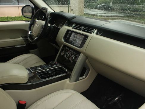 Used 2014 Land Rover Range Rover HSE AWD/4WD image 23