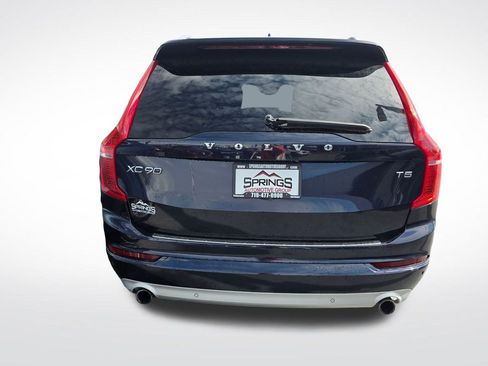 Used 2019 Volvo XC90 T5 Momentum w/ Protection Package Premier FWD image 6