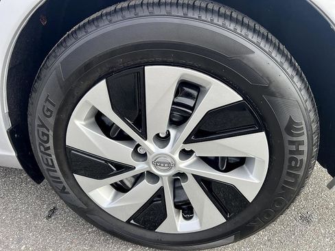 Certified 2025 Nissan Altima 2.5 S image 10