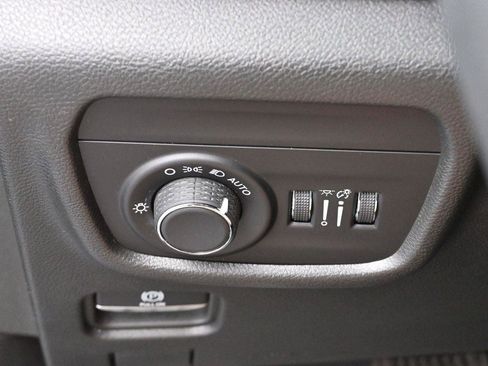Used 2023 Jeep Grand Cherokee L Laredo AWD/4WD image 25