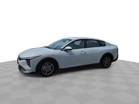Used 2025 Kia K4 FWD image 4