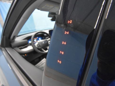 New 2026 Ford Explorer Active w/ Active Comfort Package image 3