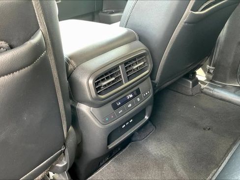 Used 2025 Honda Pilot EX-L image 12
