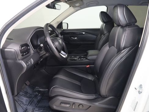 Used 2025 Honda Pilot EX-L image 10