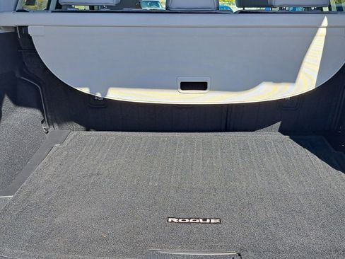 Used 2023 Nissan Rogue SV w/ SV Premium Package image 26