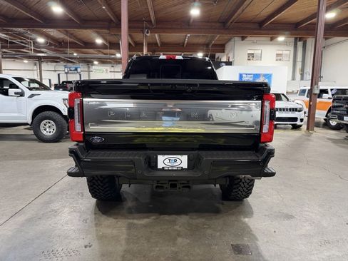 Used 2025 Ford F250 Platinum w/ Platinum Plus Package image 4