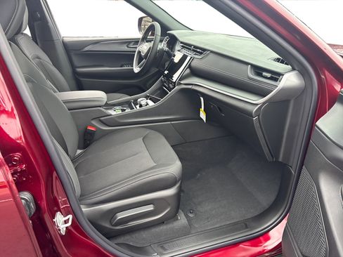 New 2026 Jeep Grand Cherokee Laredo X image 20