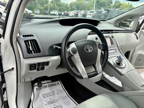 Used 2012 Toyota Prius Four FWD image 14