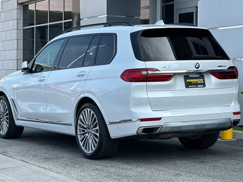 Used 2022 BMW X7 xDrive40i w/ Premium Package image 6