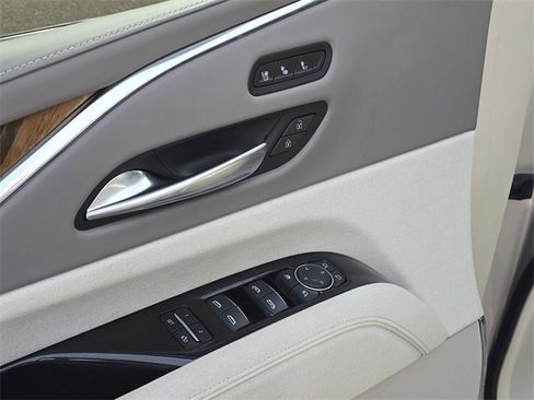 Certified 2023 Cadillac Escalade ESV Premium Luxury Platinum w/ LPO, Radiant Package image 24