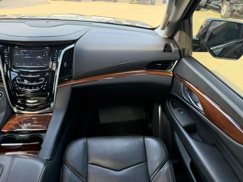 Used 2019 Cadillac Escalade Premium Luxury AWD/4WD image 71