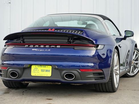 Used 2022 Porsche 911 Targa 4S w/ Premium Package AWD/4WD image 5