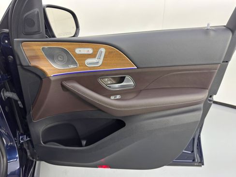 Used 2022 Mercedes-Benz GLS 450 4MATIC image 53