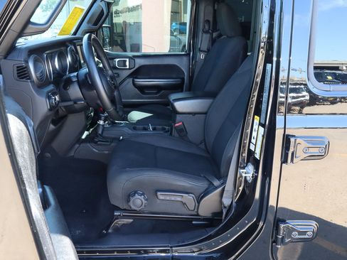 Used 2018 Jeep Wrangler Unlimited Sport S AWD/4WD image 7