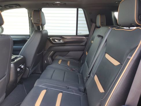 Used 2023 GMC Yukon AT4 w/ AT4 Premium Plus Package AWD/4WD image 10