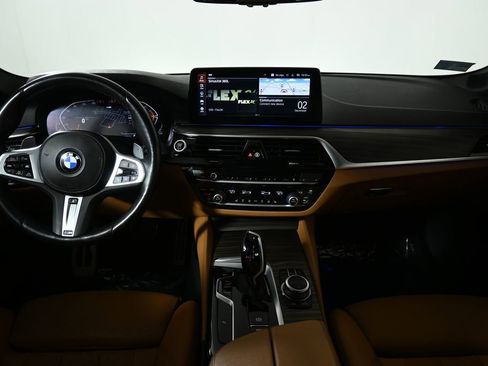 Certified 2022 BMW 540i xDrive w/ M Sport Package image 17