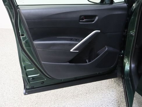 Used 2025 Toyota Corolla Cross LE image 12