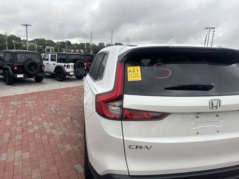 Used 2024 Honda CR-V EX image 10