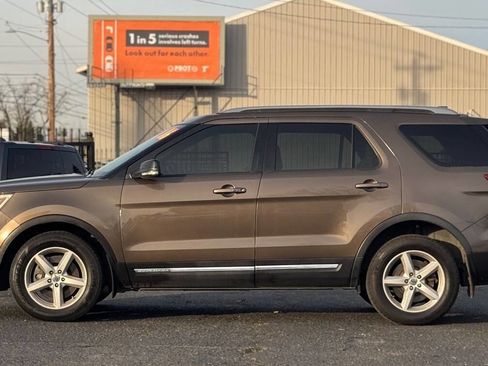 Used 2016 Ford Explorer XLT w/ Equipment Group 201A image 19