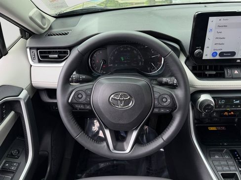 Used 2024 Toyota RAV4 XLE Premium AWD/4WD image 18