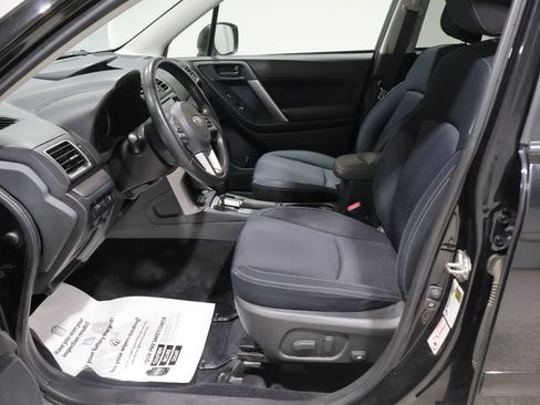 Used 2017 Subaru Forester 2.5i Premium w/ All-Weather Package AWD/4WD image 10