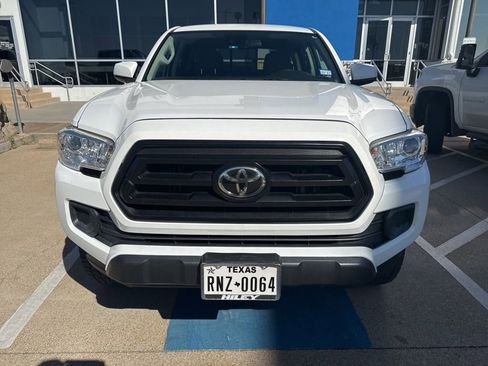 Used 2020 Toyota Tacoma SR image 6